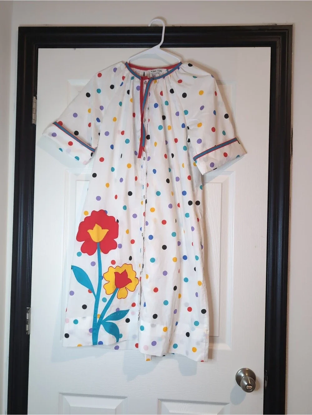 Large/XL vintage polka dot models coat/robe